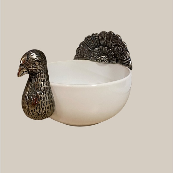 π¦White Ceramic Bowl with Silver Turkey Designπ¦ Pier 1 Imports - Picture 1 of 5